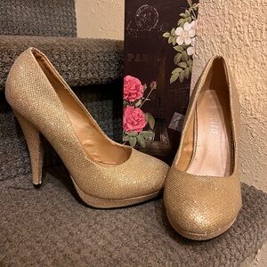 Chic Gold Glitter Heels